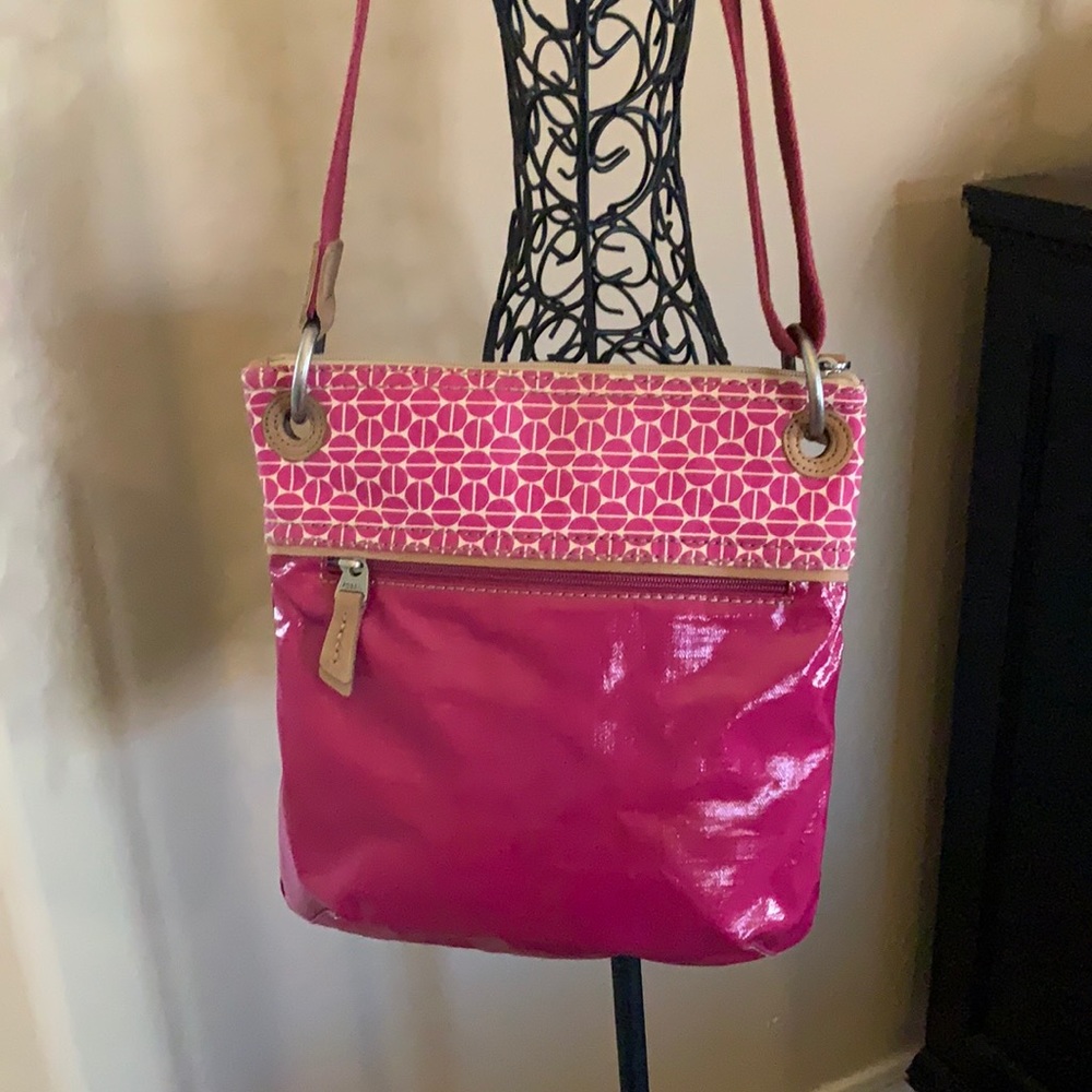 Fossil vintage cross body bag.